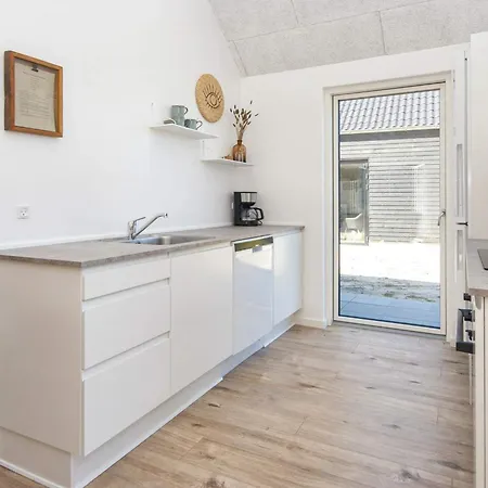 Holiday Romo Xlviii *